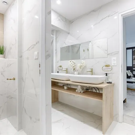Saint Antoine Marais Charming 1br